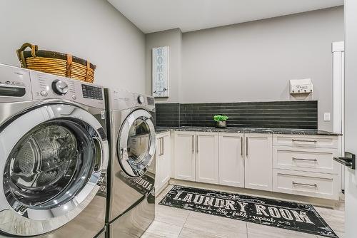 1547 Cabernet Way, West Kelowna, BC - Indoor Photo Showing Laundry Room