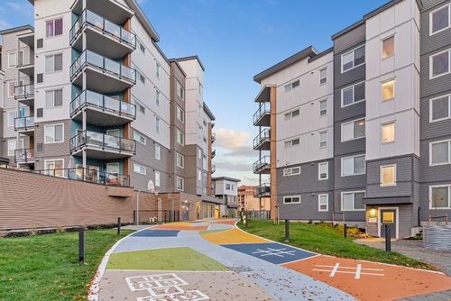 106-3630 Mission Springs Drive, Kelowna, BC - Outdoor With Balcony