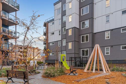 106-3630 Mission Springs Drive, Kelowna, BC - Outdoor With Balcony