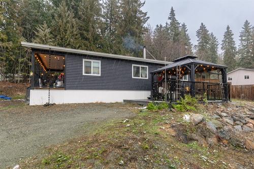 7443 Estate Drive, Anglemont, BC 