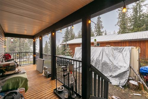 7443 Estate Drive, Anglemont, BC 