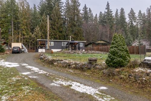 7443 Estate Drive, Anglemont, BC 