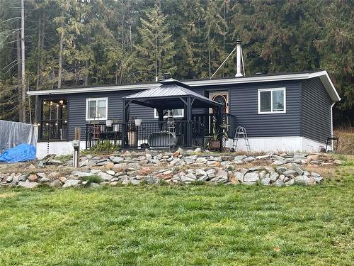 7443 Estate Drive, Anglemont, BC 