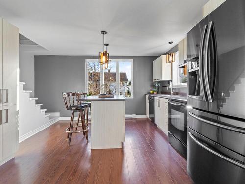 Kitchen - 145 Rue William, Châteauguay, QC - Indoor Photo Showing Kitchen