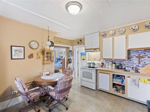 4880 Dunbar St, Port Alberni, BC - Indoor Photo Showing Kitchen