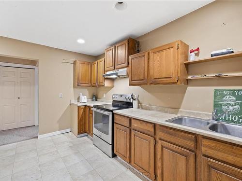 4880 Dunbar St, Port Alberni, BC - Indoor Photo Showing Kitchen With Double Sink