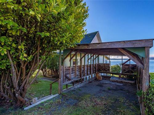 310 1St St, Sointula, BC 