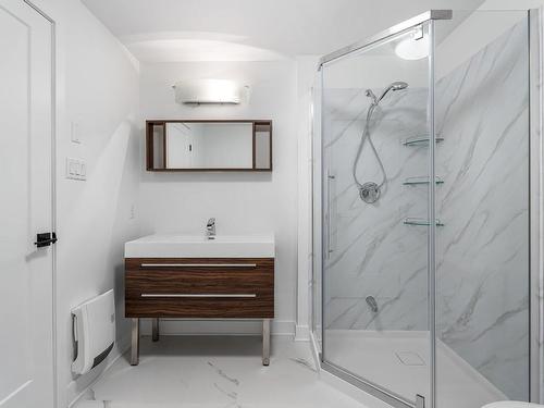 Salle de bains - 404 Rue Thérèse, L'Île-Perrot, QC - Indoor Photo Showing Bathroom