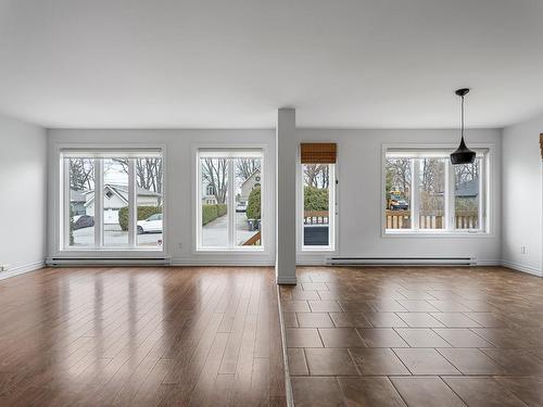 Salon - 404 Rue Thérèse, L'Île-Perrot, QC - Indoor Photo Showing Living Room