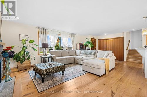 3364 County Rd 1 E, Stone Mills, ON - Indoor Photo Showing Living Room