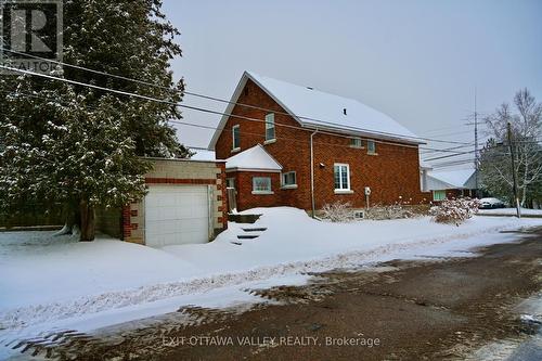 1874/18 Beachburg Road, Whitewater Region, ON 