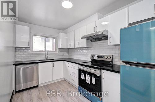 C - 532 Sunnydale Place, Waterloo, ON - Indoor Photo Showing Kitchen With Stainless Steel Kitchen With Upgraded Kitchen