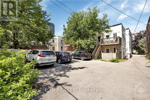 52 St Andrew Street, Ottawa, ON - Outdoor