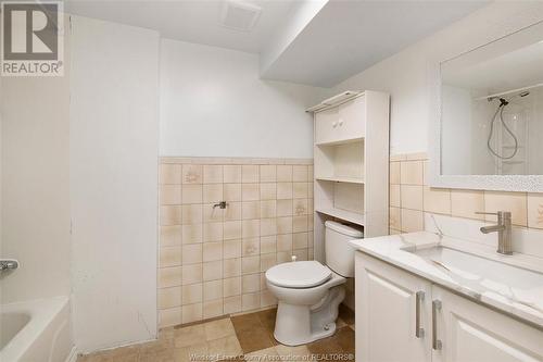 10820 Mulberry Drive Unit# Lower, Windsor, ON - Indoor Photo Showing Bathroom