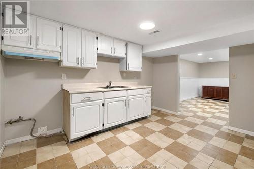 10820 Mulberry Drive Unit# Lower, Windsor, ON - Indoor Photo Showing Kitchen With Double Sink