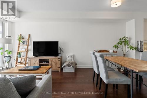 208 - 2480 Prince Michael Drive, Oakville, ON - Indoor Photo Showing Dining Room