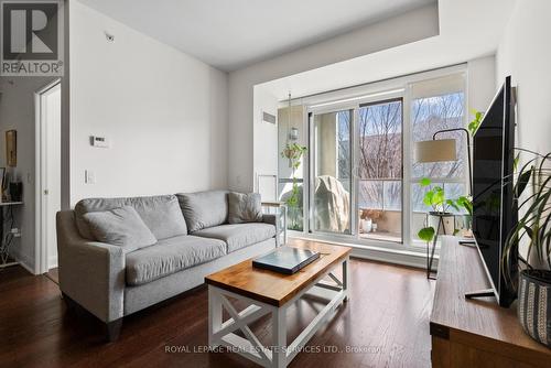 208 - 2480 Prince Michael Drive, Oakville, ON - Indoor Photo Showing Living Room