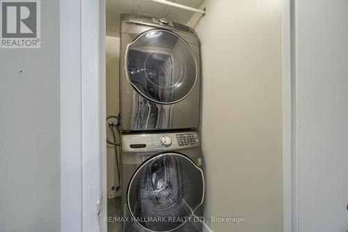 414 - 92 King Street E, Toronto, ON - Indoor Photo Showing Laundry Room