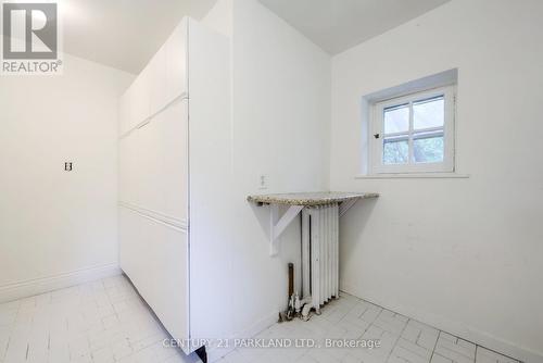 15 Pine Hill Road, Toronto, ON - Indoor Photo Showing Other Room