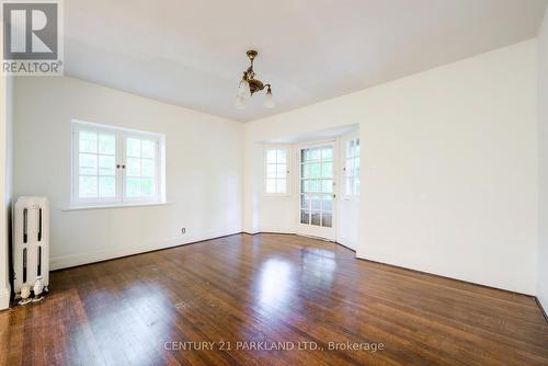 15 Pine Hill Road, Toronto, ON - Indoor Photo Showing Other Room