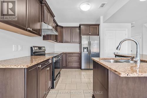 56 Farmington Crescent, Belleville, ON - Indoor Photo Showing Kitchen With Double Sink With Upgraded Kitchen