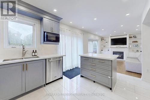 6 Ryder Crescent, Ajax, ON - Indoor Photo Showing Kitchen With Double Sink