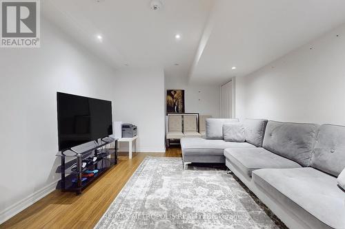 6 Ryder Crescent, Ajax, ON - Indoor Photo Showing Living Room