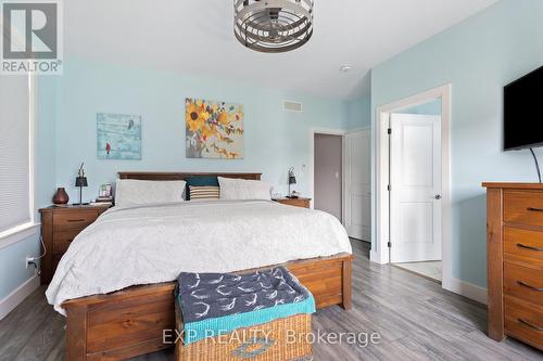 83 Essex Drive N, Belleville, ON - Indoor Photo Showing Bedroom