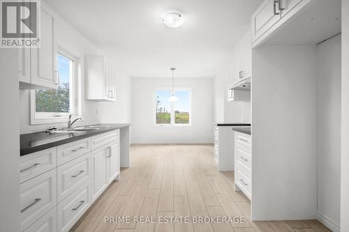 113 Delong Drive, Norwich, ON - Indoor Photo Showing Kitchen