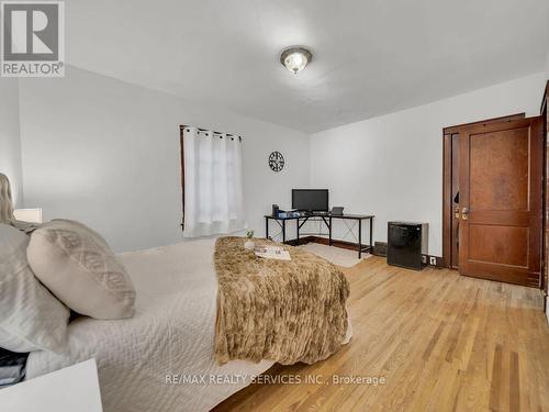 157 Cityview Drive N, Guelph, ON - Indoor Photo Showing Bedroom