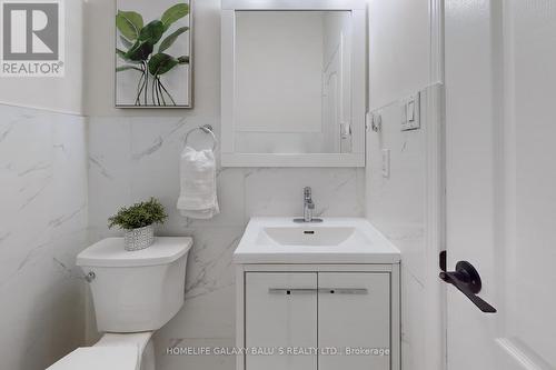 6 Durling Rock Street, Ajax, ON - Indoor Photo Showing Bathroom