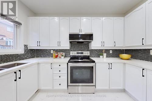 6 Durling Rock Street, Ajax, ON - Indoor Photo Showing Kitchen