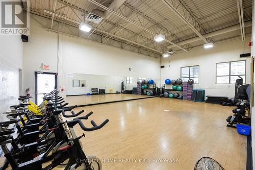 303 - 9015 Leslie Street, Richmond Hill, ON - Indoor