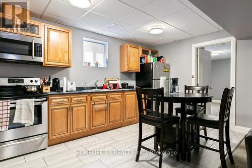 3161 Peter Street, Windsor, ON - Indoor Photo Showing Kitchen