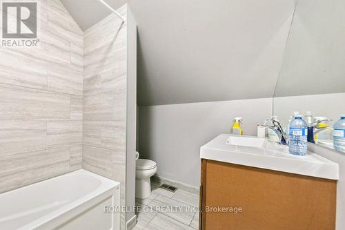 3161 Peter Street, Windsor, ON - Indoor Photo Showing Bathroom