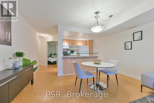 1102 - 8 York Street, Toronto, ON - Indoor Photo Showing Dining Room