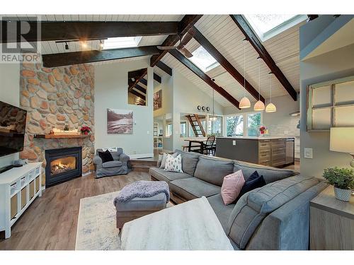 3315 Mcmurchie Road, West Kelowna, BC - Indoor Photo Showing Living Room With Fireplace