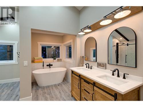 3315 Mcmurchie Road, West Kelowna, BC - Indoor Photo Showing Bathroom