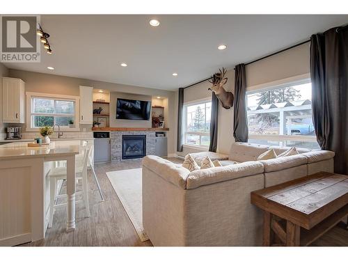 3315 Mcmurchie Road, West Kelowna, BC - Indoor Photo Showing Living Room With Fireplace