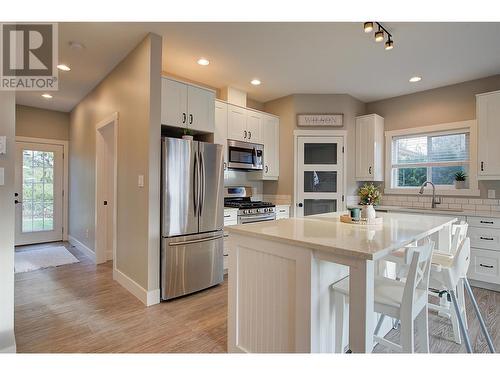 3315 Mcmurchie Road, West Kelowna, BC - Indoor Photo Showing Kitchen With Upgraded Kitchen