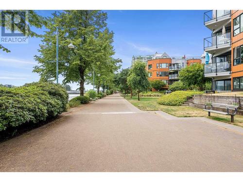 414 1150 Quayside Drive, New Westminster, BC - Outdoor