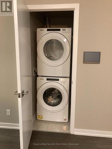 210 - 50 Ann Street, Caledon, ON - Indoor Photo Showing Laundry Room