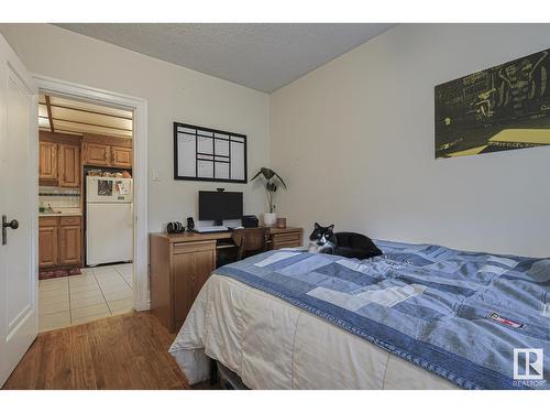 11044 81 Av Nw, Edmonton, AB - Indoor Photo Showing Bedroom