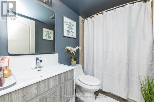 502 - 50 Disera Drive, Vaughan, ON - Indoor Photo Showing Bathroom