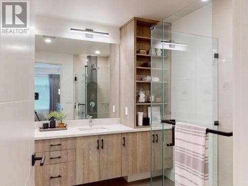 4060 Saturna Ave, Powell River, BC - Indoor Photo Showing Bathroom