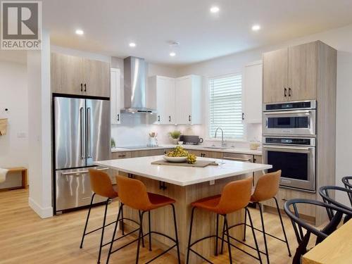 4060 Saturna Ave, Powell River, BC - Indoor Photo Showing Kitchen