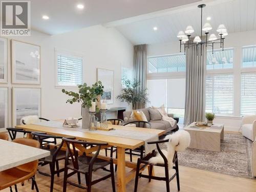 4060 Saturna Ave, Powell River, BC - Indoor Photo Showing Dining Room