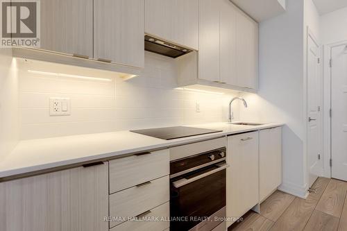 2203 - 36 Elm Drive E, Mississauga, ON - Indoor Photo Showing Kitchen