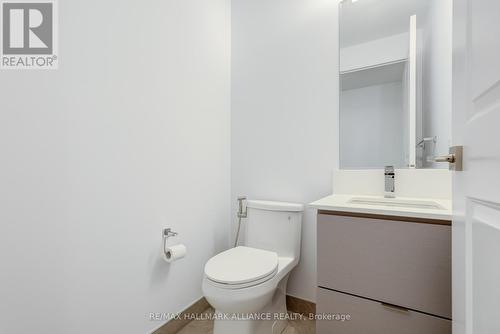 2203 - 36 Elm Drive E, Mississauga, ON - Indoor Photo Showing Bathroom