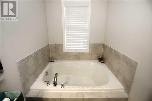 148 Buick Boulevard, Brampton, ON - Indoor Photo Showing Bathroom